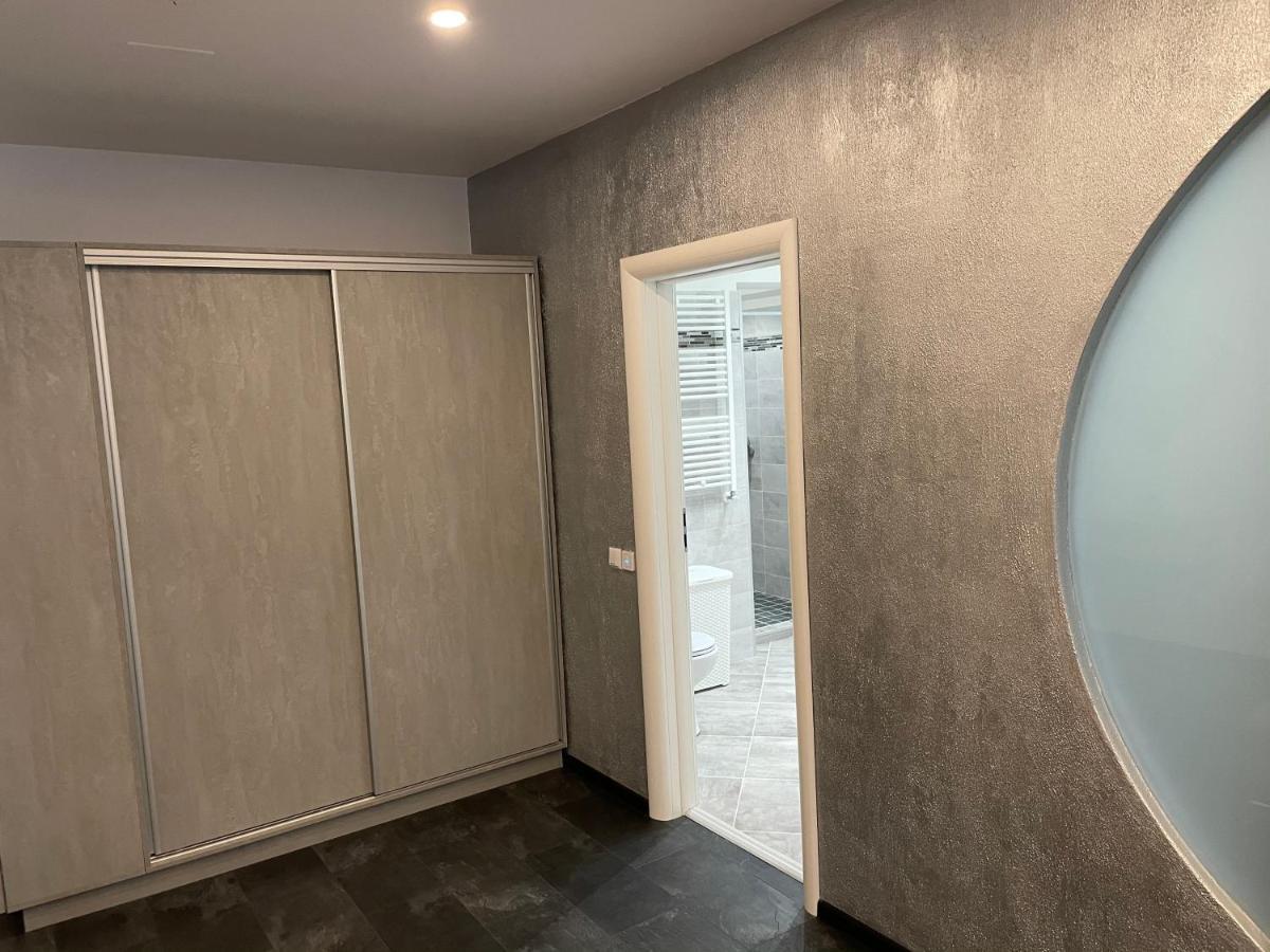 Fancy Westpark 2 Residence Lakeview W7 Bukurešť Exteriér fotografie