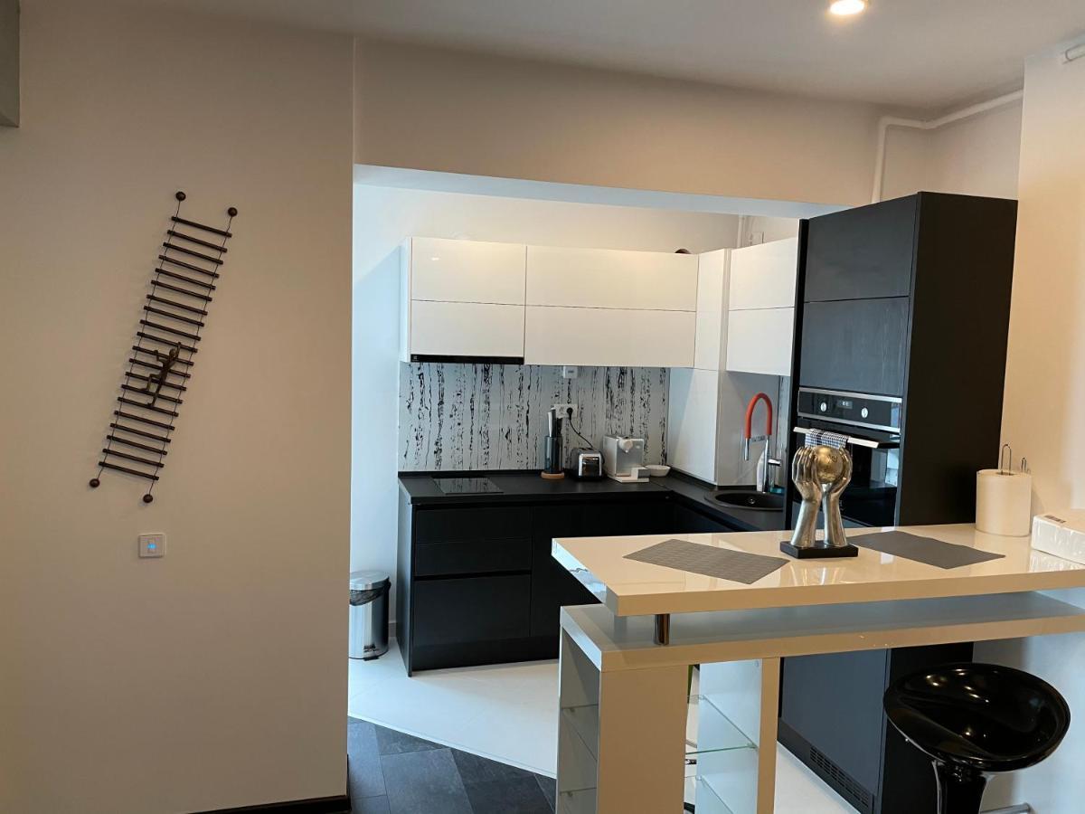 Fancy Westpark 2 Residence Lakeview W7 Bukurešť Exteriér fotografie